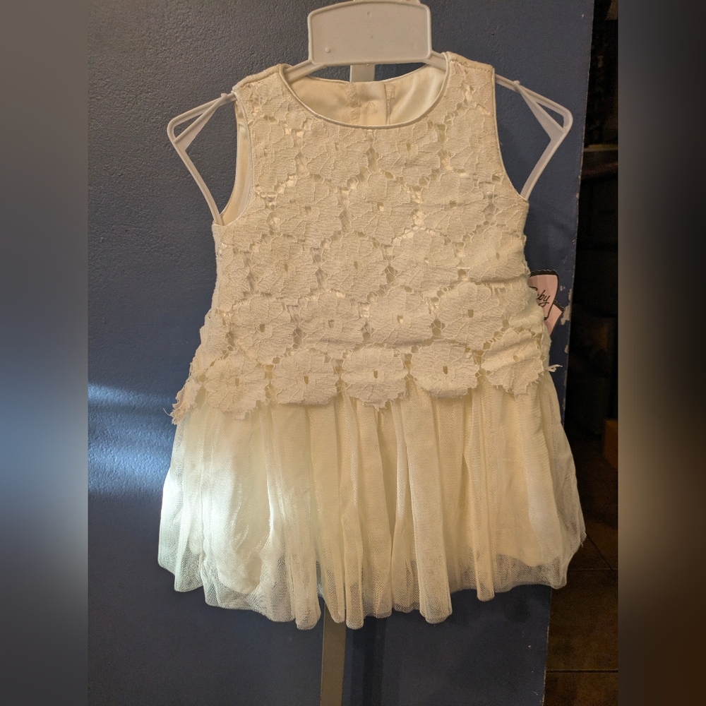 12m Baby Sleeveless Off White Lace Tulle Silky Occasion Dress + Diaper Cvr